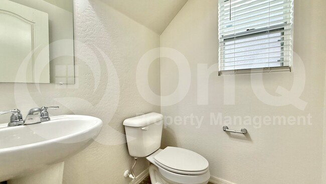 Building Photo - 2282 S Deerfield Ln