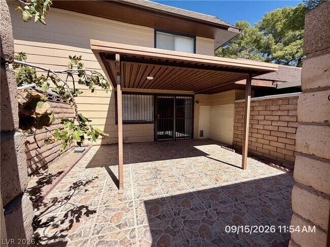 Building Photo - 6132 Meadowgrass Ln