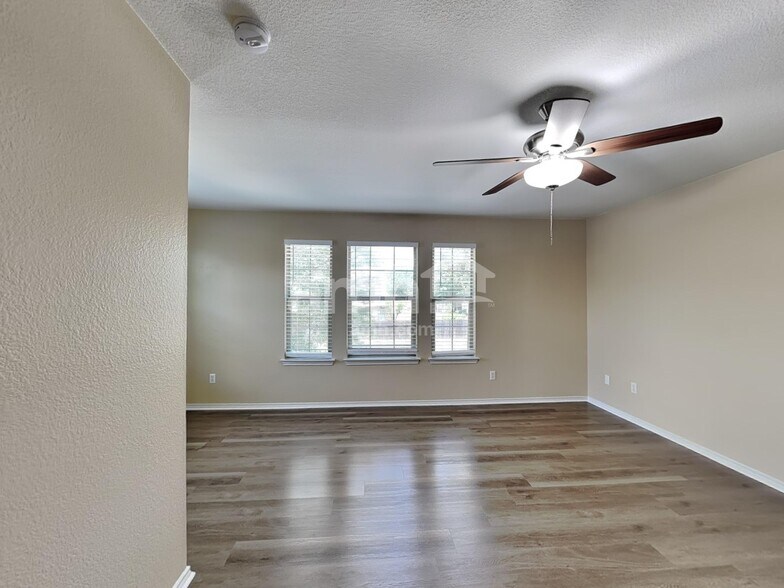 Building Photo - 13209 Thome Valley Dr