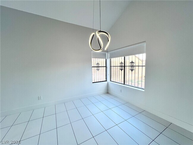 Building Photo - 4580 Allenford Dr