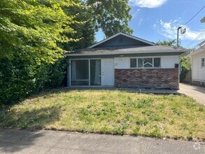 Building Photo - Modern 3-Bedroom Charmer with Bright Inter...