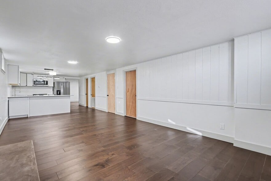 Building Photo - 2215 N Wahsatch Ave