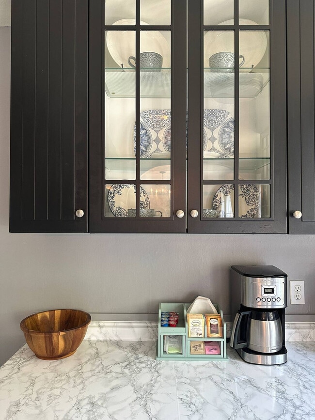 Building Photo - 7221 Vassar Ave