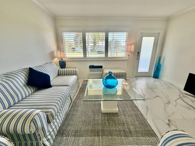 Building Photo - 473 12th Ave S