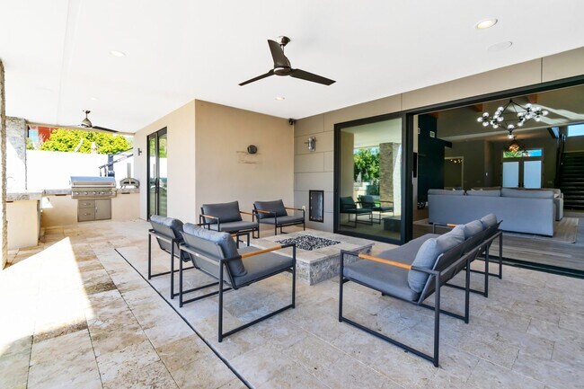 Building Photo - Stunning 4BR House in Phoenix