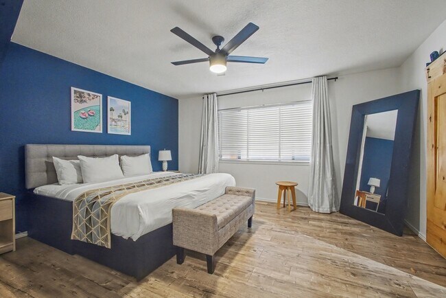 Building Photo - 913 Sandhurst Dr