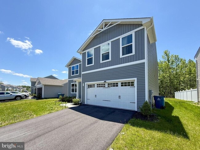Building Photo - 91 Goldspire Dr