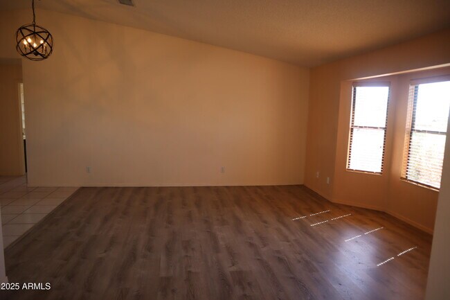 Building Photo - 3330 Ridge Crest St
