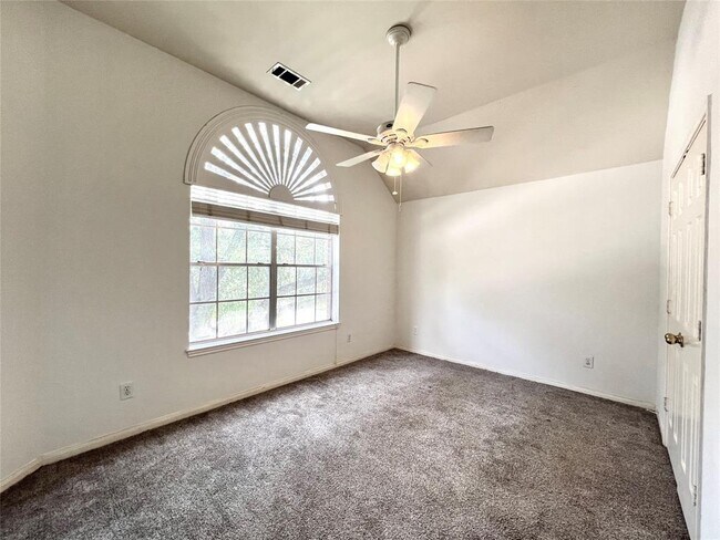 Building Photo - 22847 Red River Dr