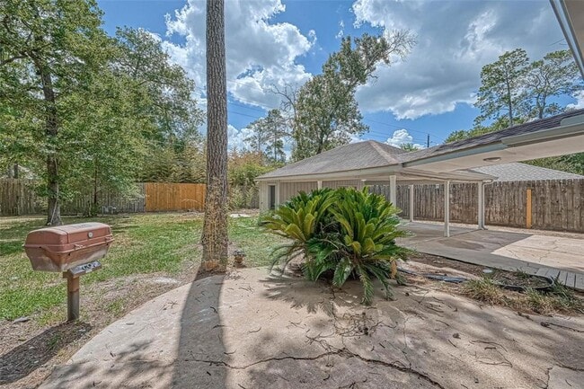 Building Photo - 26414 Maplewood Dr