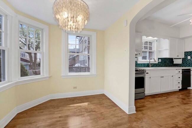 Building Photo - 636 S Euclid Ave