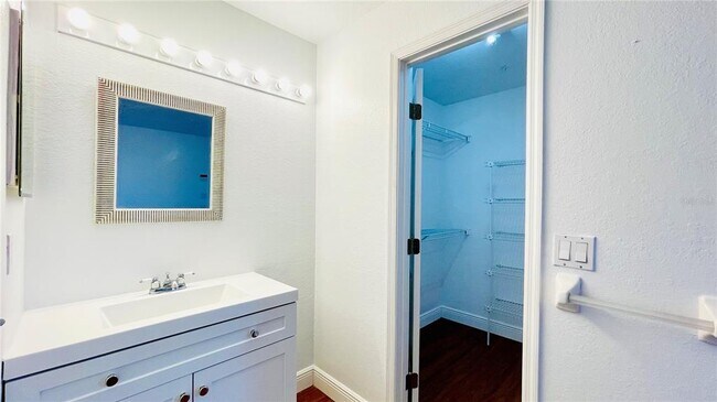 Building Photo - 3381 Hamlet Loop