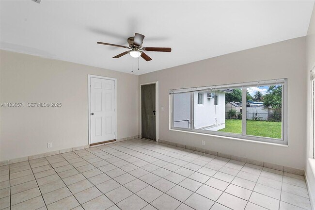 Building Photo - 1221 NW 34th Ave