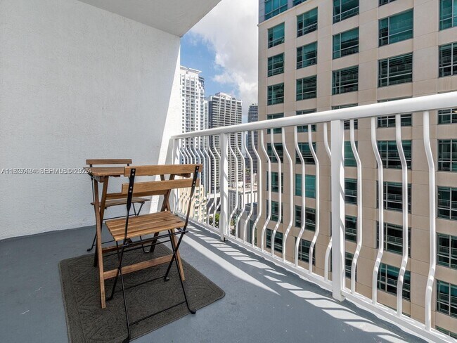 Building Photo - 1200 Brickell Bay Dr