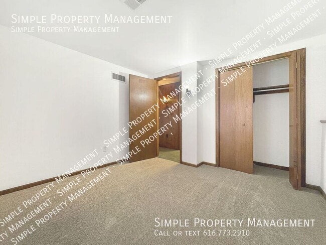 Building Photo - 2666 Randall Ave NW