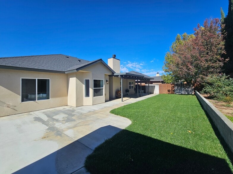 Building Photo - 1304 Tara Ct