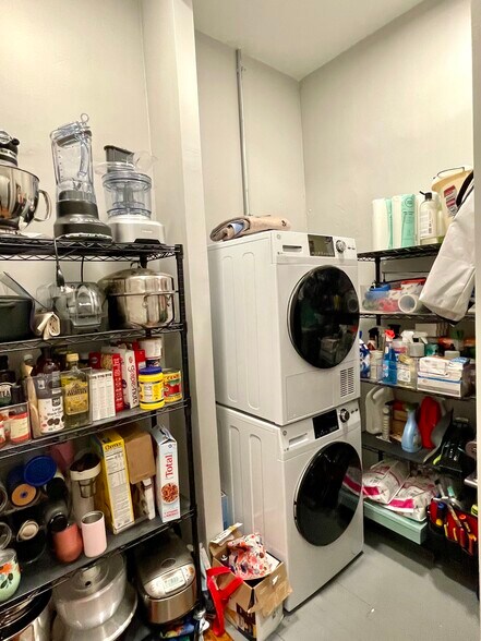 Building Photo - 140 Marlborough St