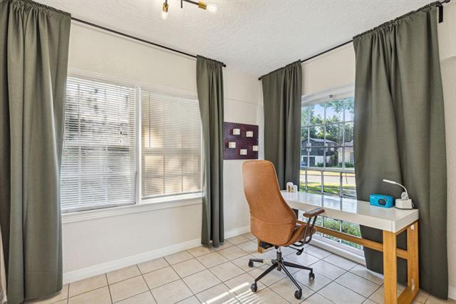 Building Photo - 2435 W 10th St