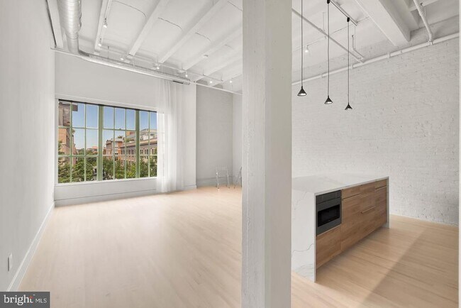 Building Photo - 1515 14th St NW