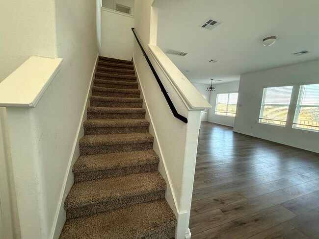 Building Photo - 8109 Copper Prairie Bend