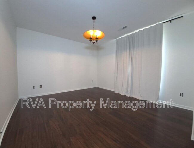 Building Photo - 1409 Gambrel Dr