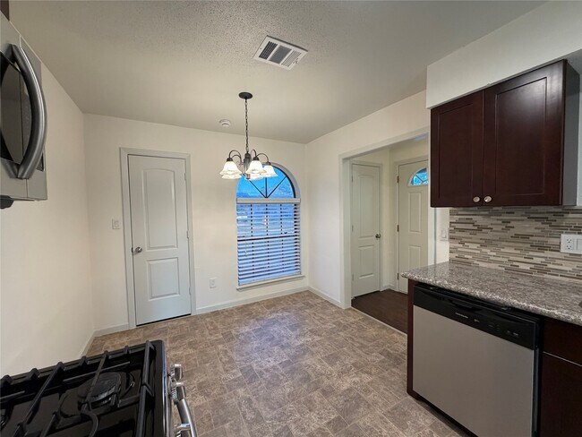 Building Photo - 9215 Loren Ln