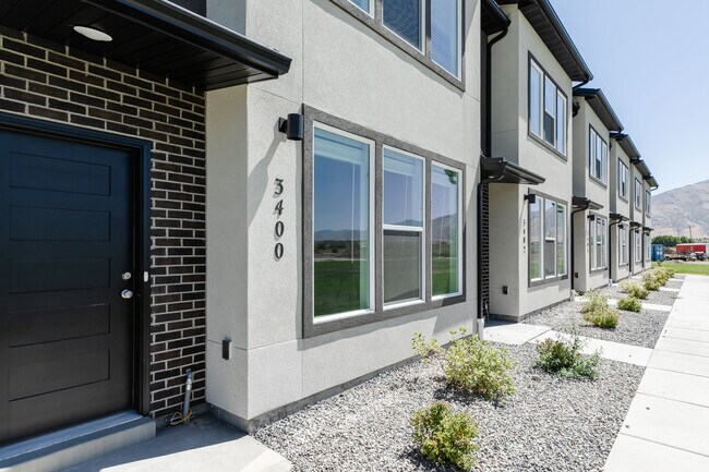 Building Photo - NT 3410