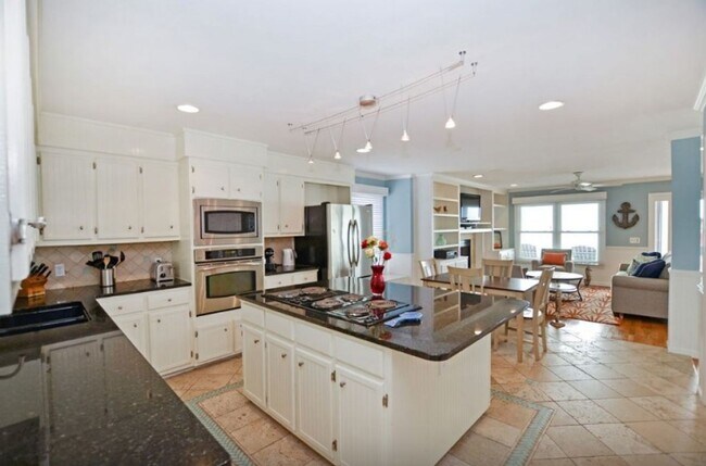 Building Photo - ENDLESS ELEGANCE AT THIS FLAWLESS OFF-SEAS...