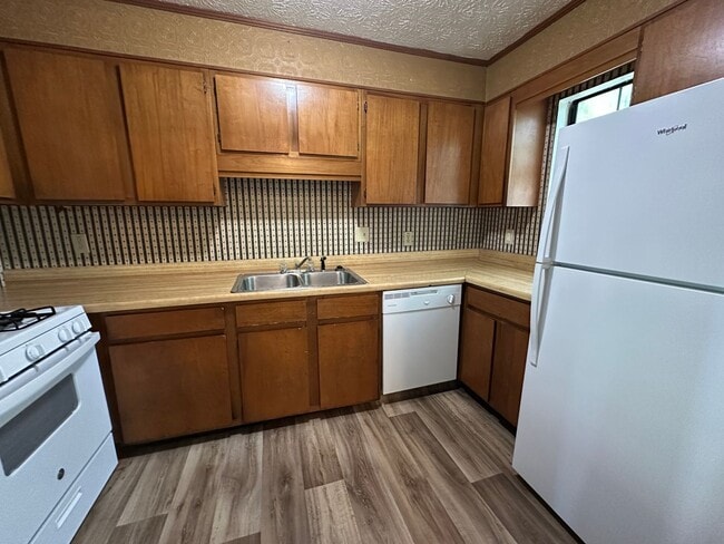 Building Photo - 1945 Padgett Dr