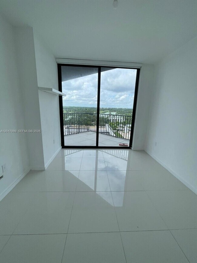 Building Photo - 5300 Paseo Blvd
