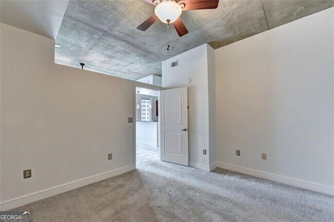 Building Photo - 44 Peachtree Pl NE