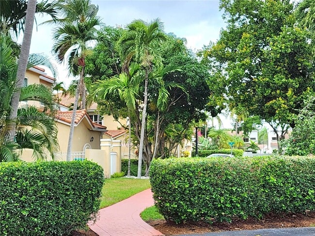 Building Photo - 21028 NE 34th Ct