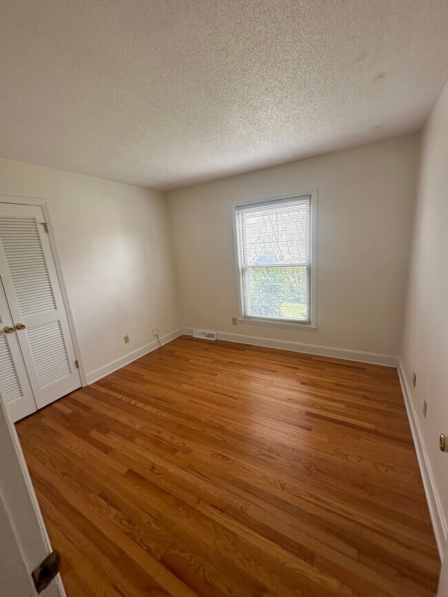 Building Photo - 6512 Springfield Dr
