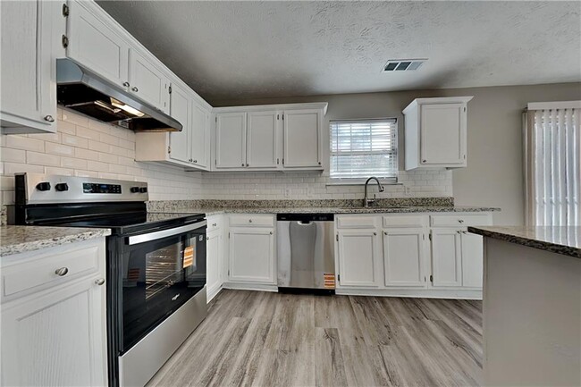 Building Photo - 5260 Harbins Point Ln NW