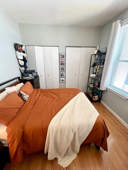 BR#2 spacious with double closets - 1445 N St NW