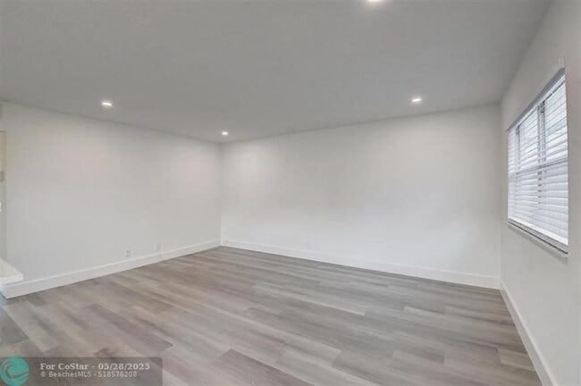 Building Photo - 125 Brittany Terrace