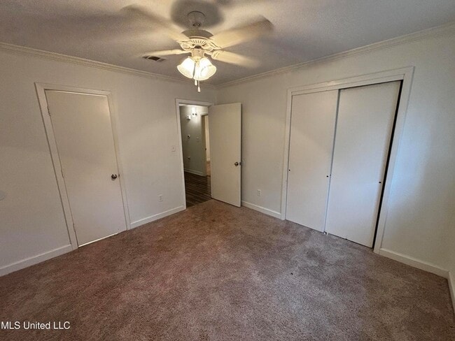 Building Photo - 536 Sardis St