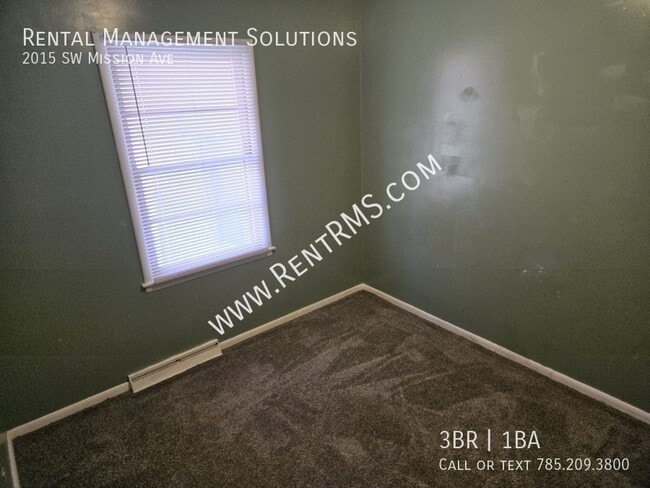 Building Photo - 2015 SW Mission Ave