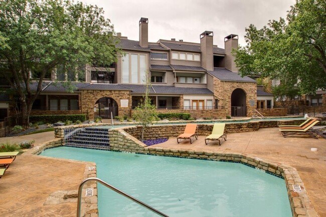 Building Photo - 5201 Thistle Dr