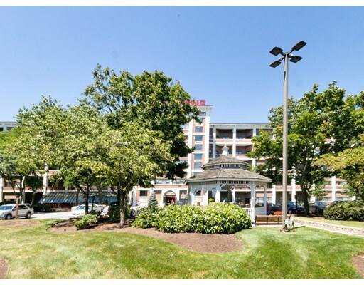 Building Photo - 151 Hallet St