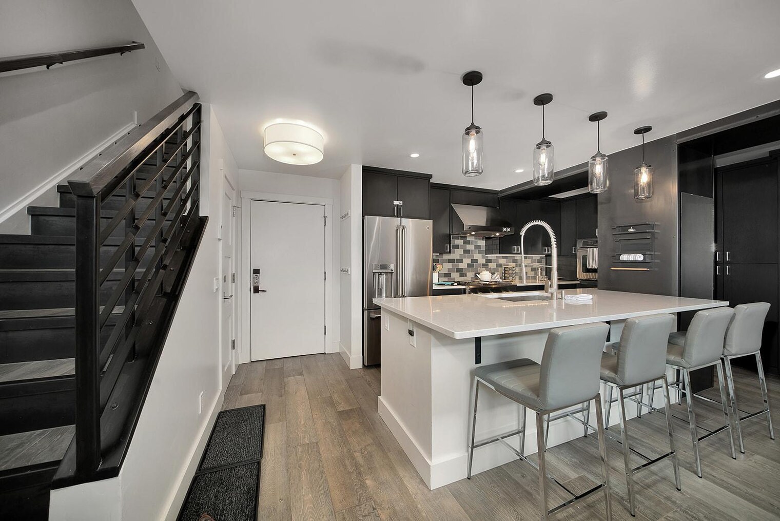 Building Photo - 113 Lost Creek Ln