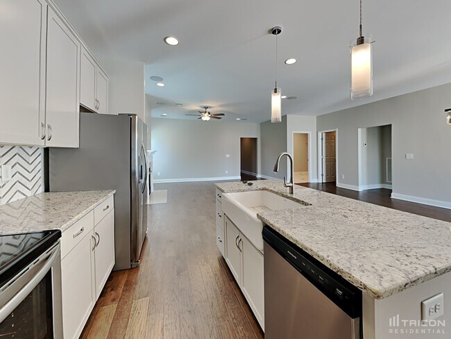 Building Photo - 1111 Westgate Dr