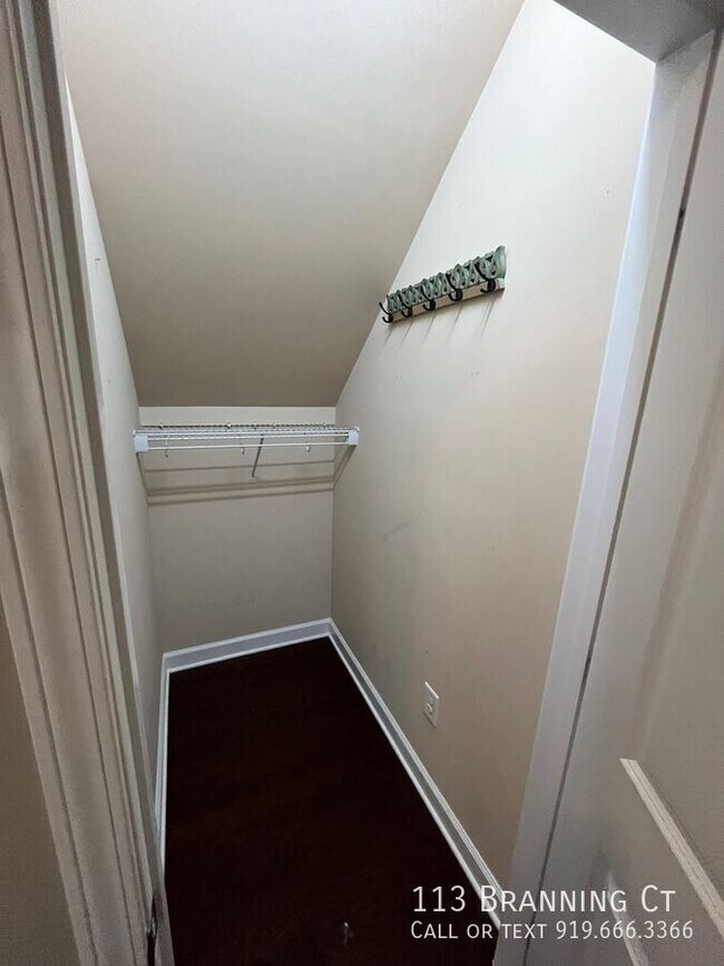Building Photo - 113 Branning Ct