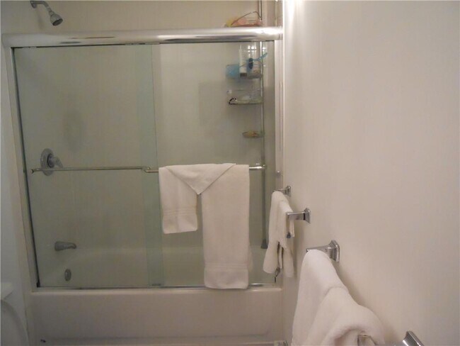 Building Photo - 1303 Capella S