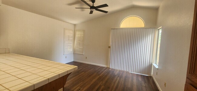 Building Photo - 6415 Canyon Creek Way