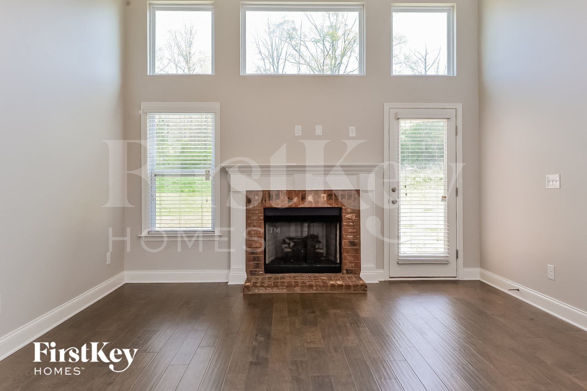 Building Photo - 5542 Bridle Way