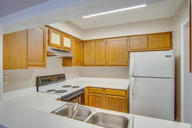 Building Photo - 3050 Belle Meade Dr