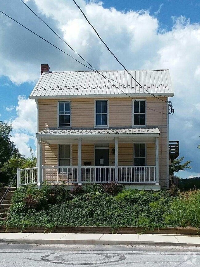Building Photo - 524 Carlisle St