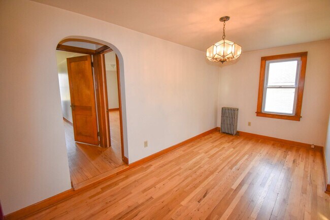 Building Photo - MT20