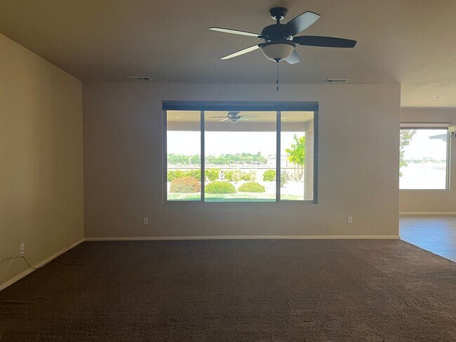 Building Photo - 3 bedroom 2 bathroom Home available in 55+...